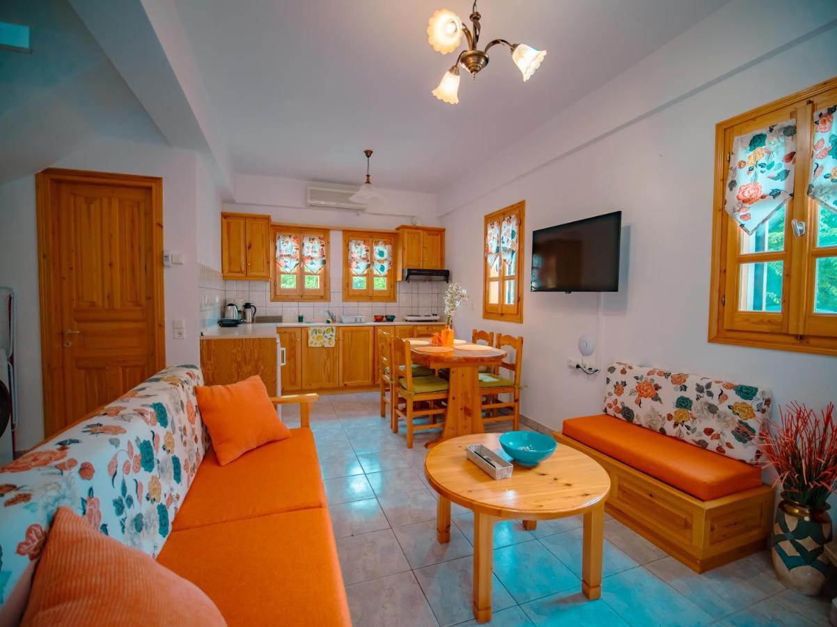 Orange House For Big Families In Damouchari - Delicious Houses المظهر الخارجي الصورة