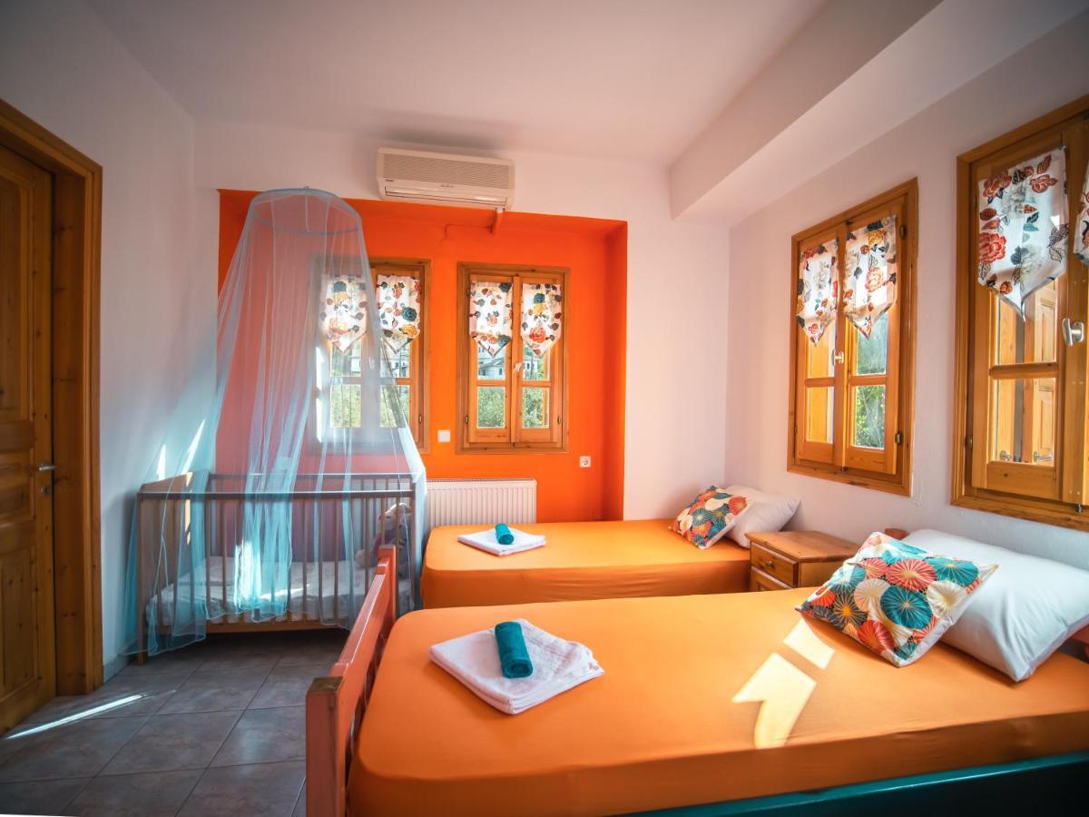 Orange House For Big Families In Damouchari - Delicious Houses المظهر الخارجي الصورة